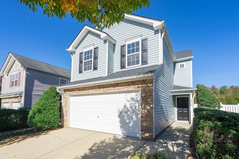 5412 Roan Mountain Pl, Raleigh, NC 27613