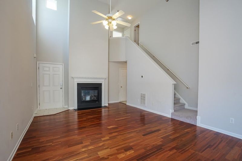 5412 Roan Mountain Pl, Raleigh, NC 27613