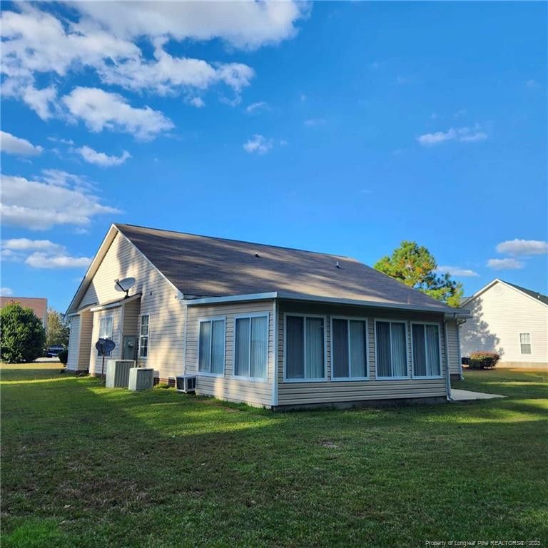 5413 Biscoe St, Hope Mills, NC 28348