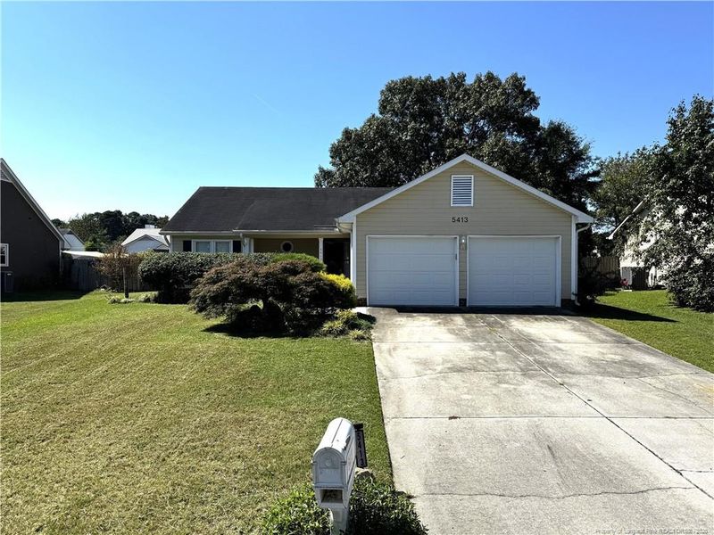 5413 Heather St, Hope Mills, NC 28348