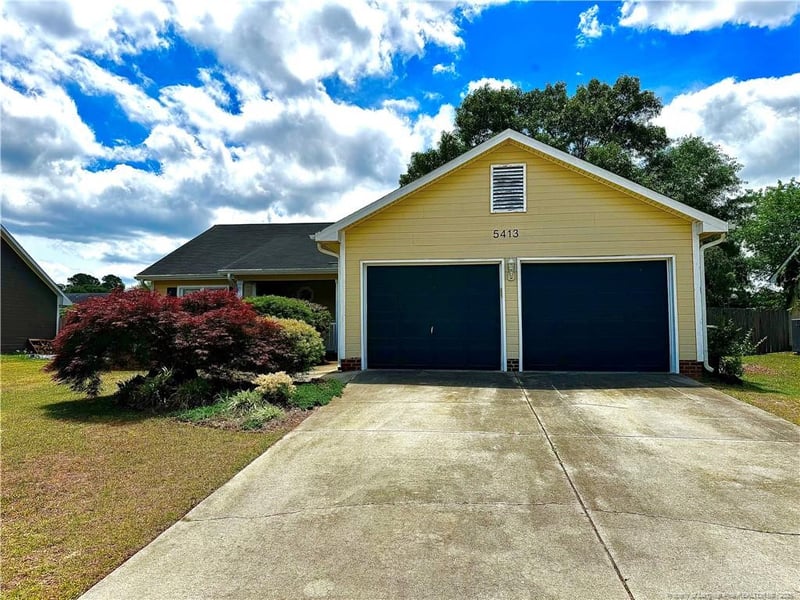 5413 Heather St, Hope Mills, NC 28348