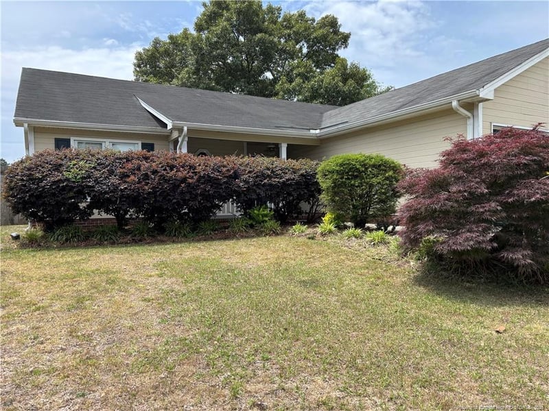 5413 Heather St, Hope Mills, NC 28348