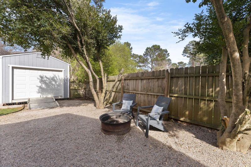 5413 Oldtowne Rd, Raleigh, NC 27612