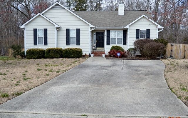 5413 Stardust Dr, Durham, NC 27712