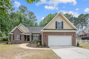 5415 Kentucky Ln, Hope Mills, NC 28348