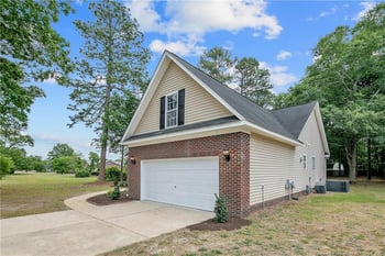 5415 Kentucky Ln, Hope Mills, NC 28348
