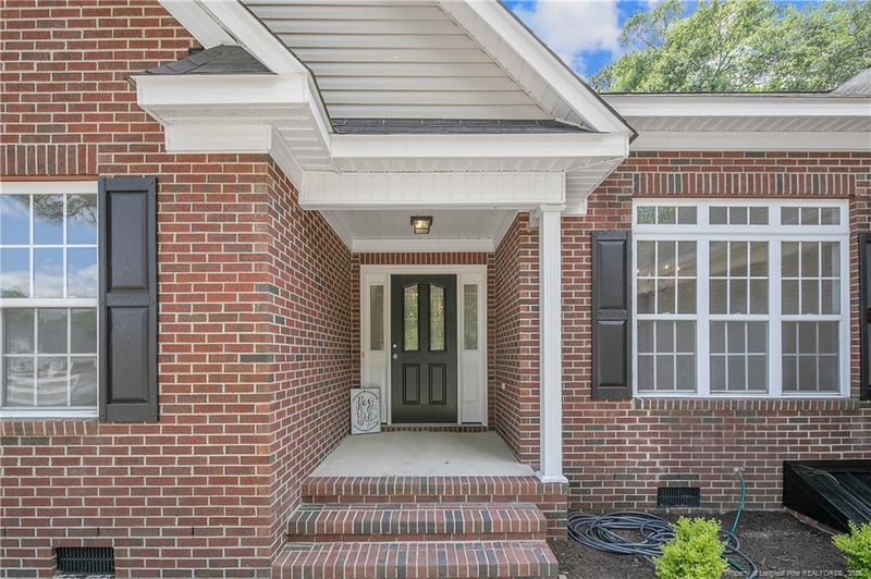 5415 Kentucky Ln, Hope Mills, NC 28348