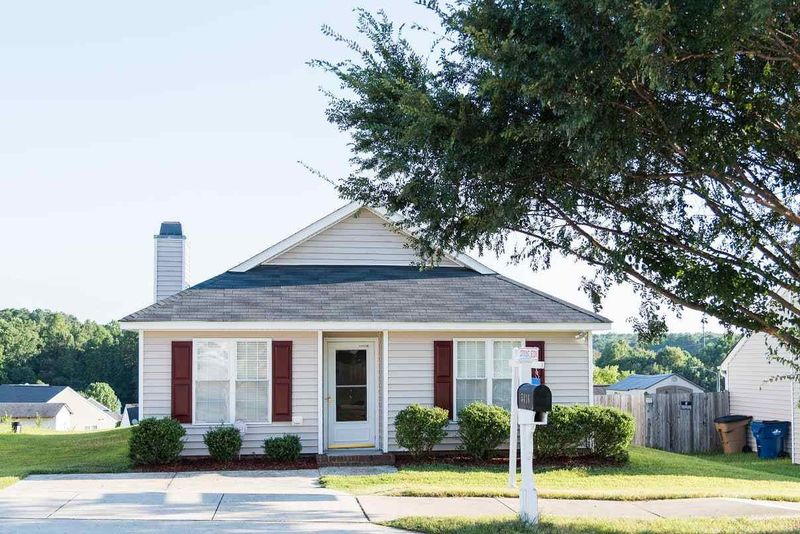 5416 Advantis Dr, Raleigh, NC 27610