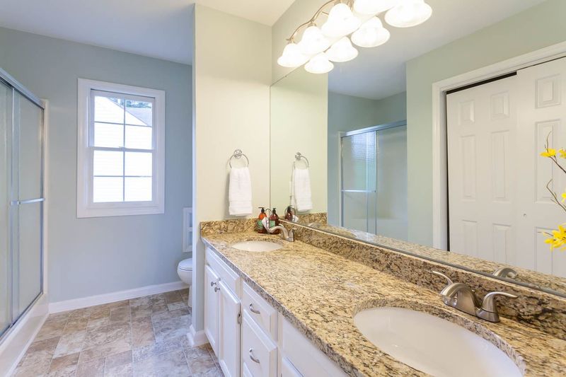 5416 Pennfine Dr, Raleigh, NC 27610