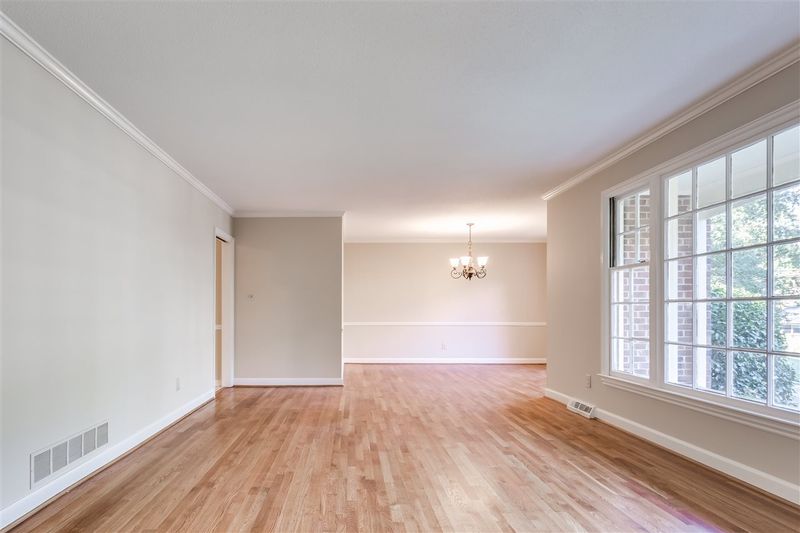 5416 Thayer Dr, Raleigh, NC 27612