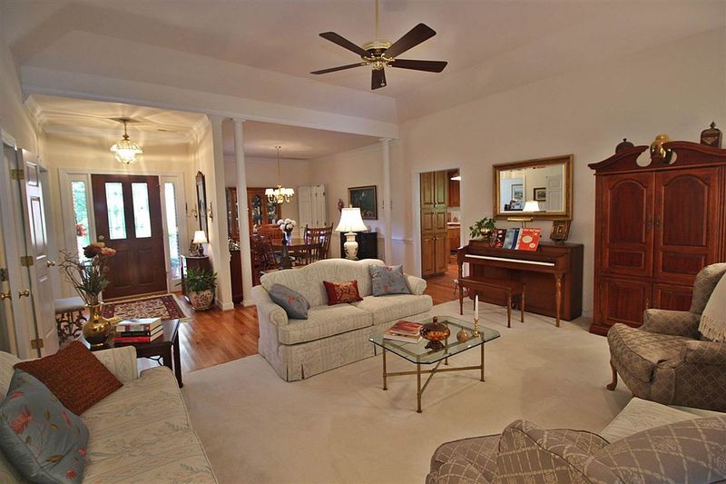 5417 Denberg Ln, Raleigh, NC 27606