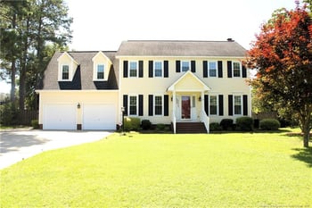 5417 Labrador Dr, Hope Mills, NC 28348