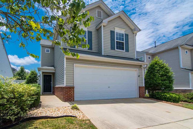 5417 Roan Mountain Pl, Raleigh, NC 27613