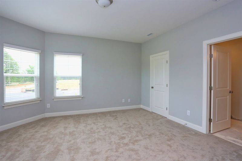 5418 Beardall St, Raleigh, NC 27616