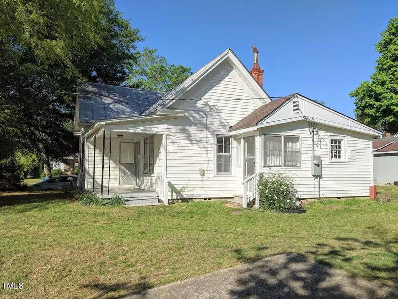 542 Fayetteville St, Clayton, NC 27520