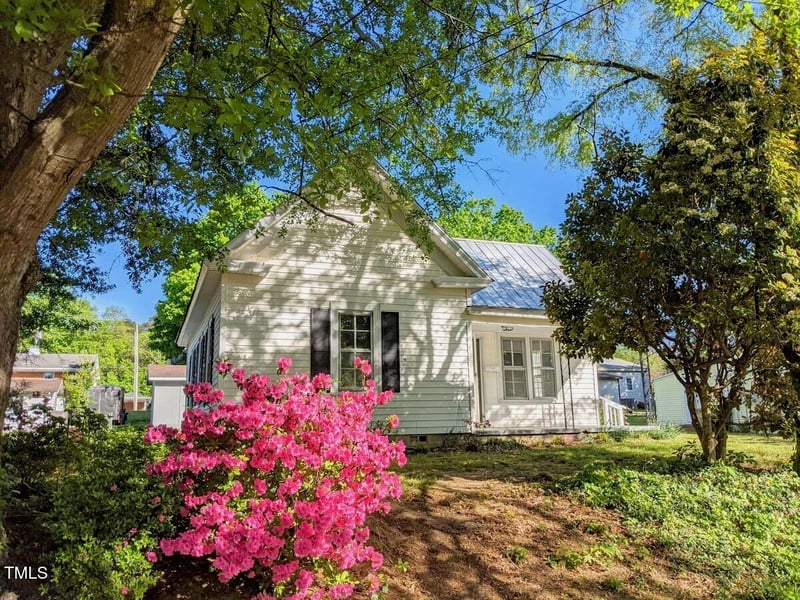 542 Fayetteville St, Clayton, NC 27520