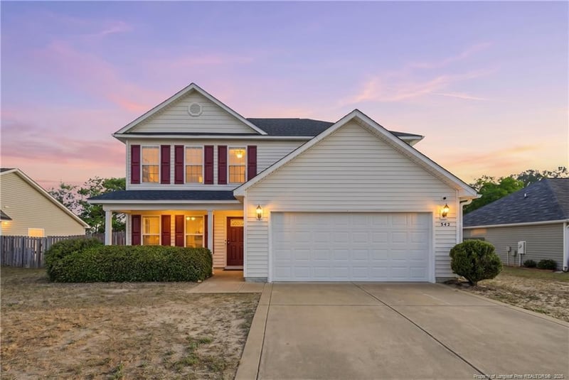 542 Gapway Ct, Hope Mills, NC 28348