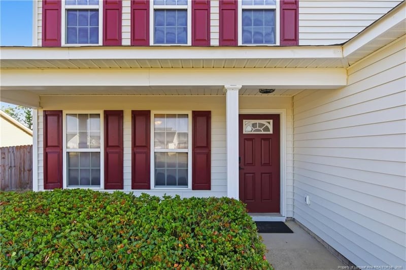 542 Gapway Ct, Hope Mills, NC 28348