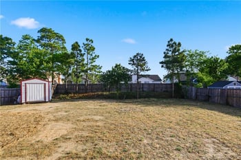 542 Gapway Ct, Hope Mills, NC 28348