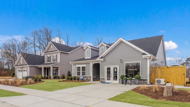 542 Ravensworth Dr #248, Garner, NC 27529
