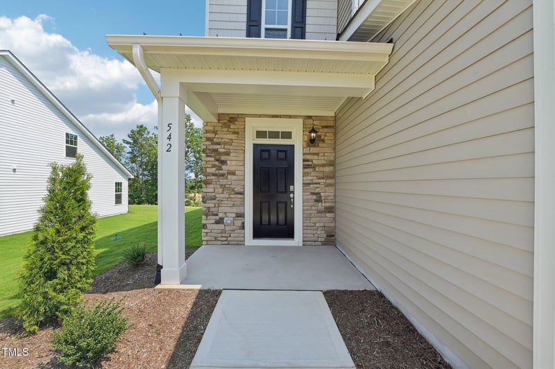 542 Winding Crk Dr, Lillington, NC 27546