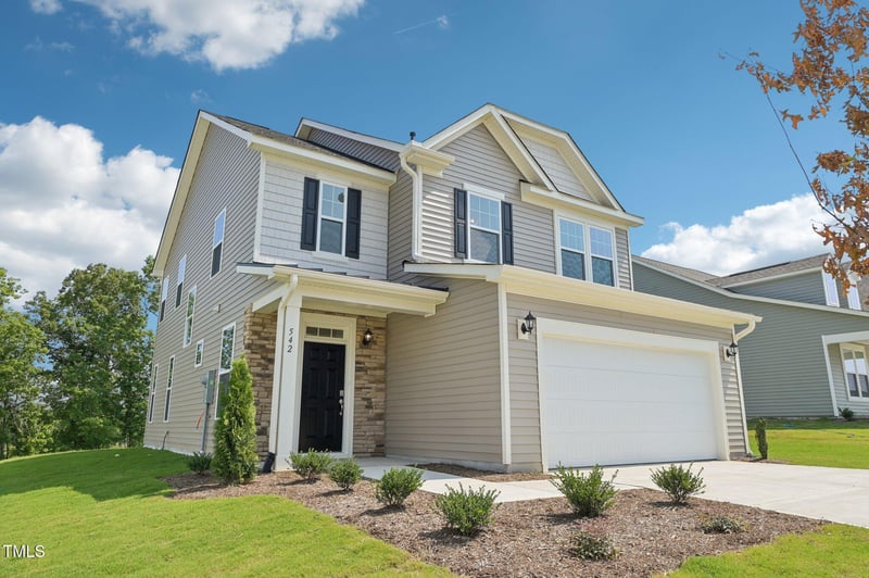 542 Winding Crk Dr, Lillington, NC 27546