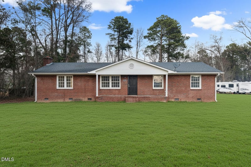 5420 Shipman Rd, Hope Mills, NC 28348