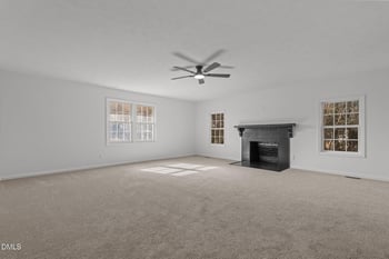 5420 Shipman Rd, Hope Mills, NC 28348