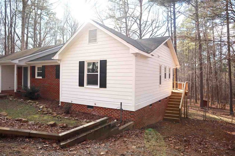 5421 Centennial Dr, Durham, NC 27712