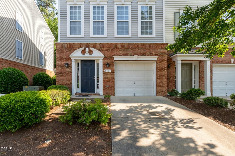 5421 Golden Arrow Ln, Raleigh, NC 27613