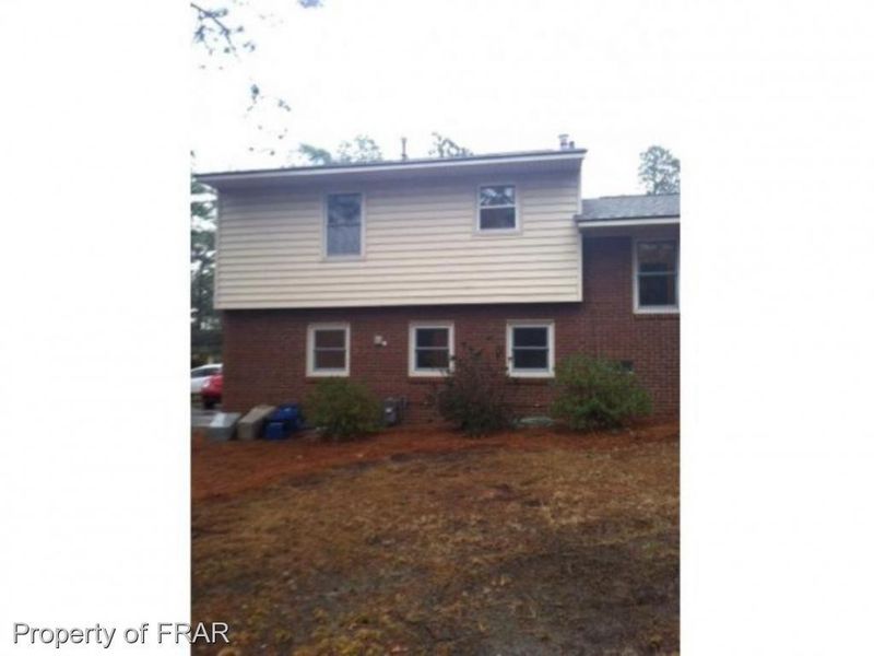 5421 Hampton Rd, Fayetteville, NC 28311