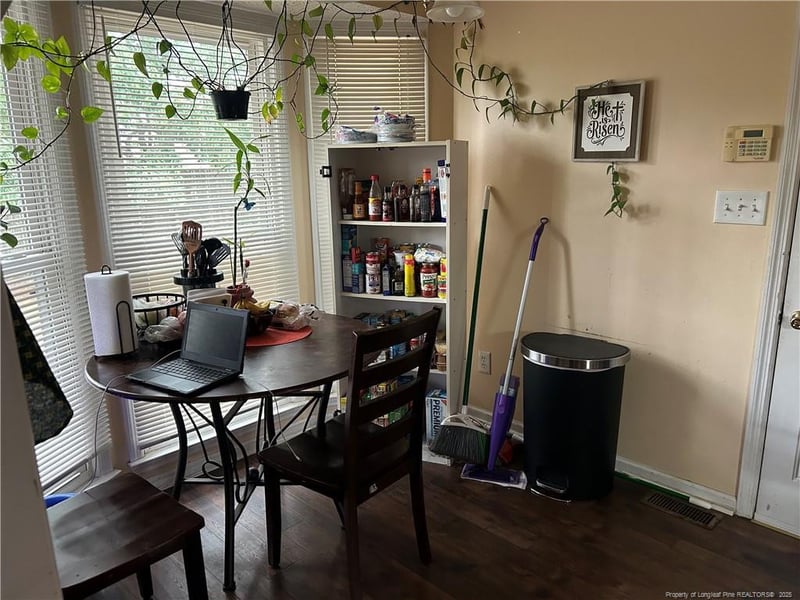 5422 Archer Rd, Hope Mills, NC 28348