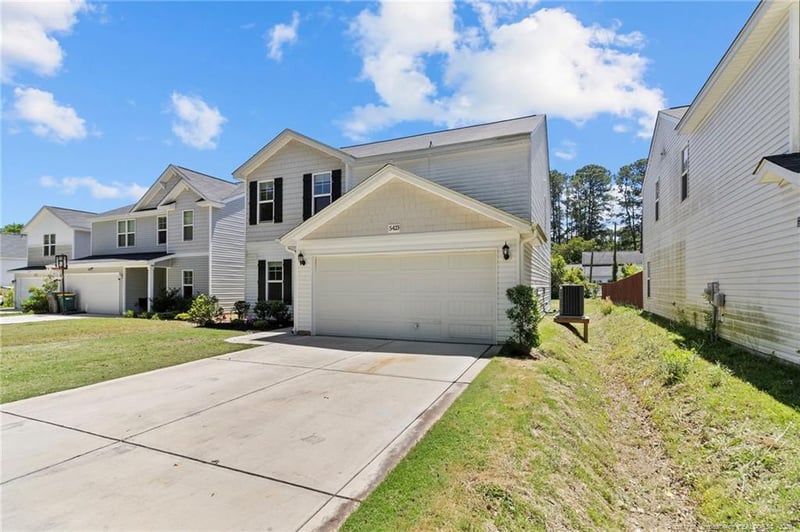 5423 Patterson St, Hope Mills, NC 28348