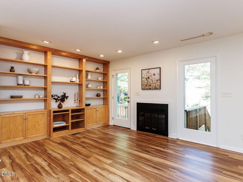 5423 Sharpe Dr, Raleigh, NC 27612