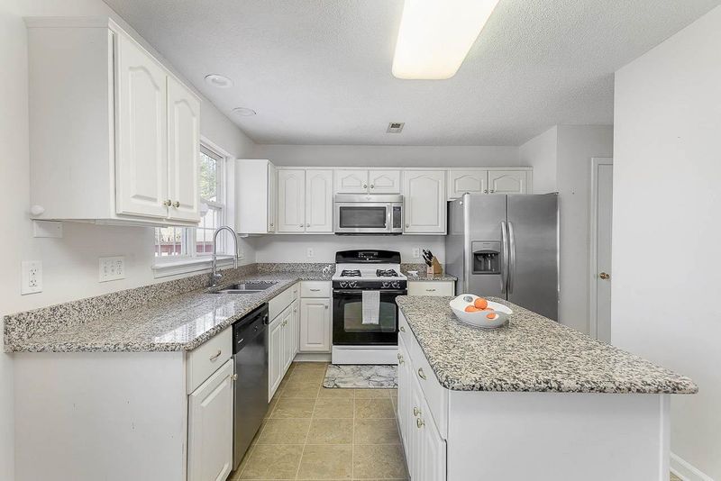 5424 Cardinal Grove Blvd, Raleigh, NC 27616