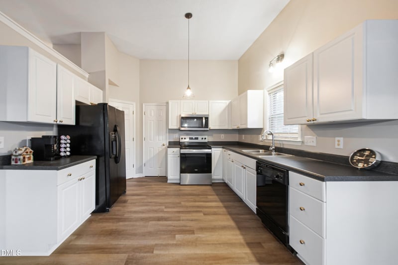 5424 Fieldcross Ct, Raleigh, NC 27610