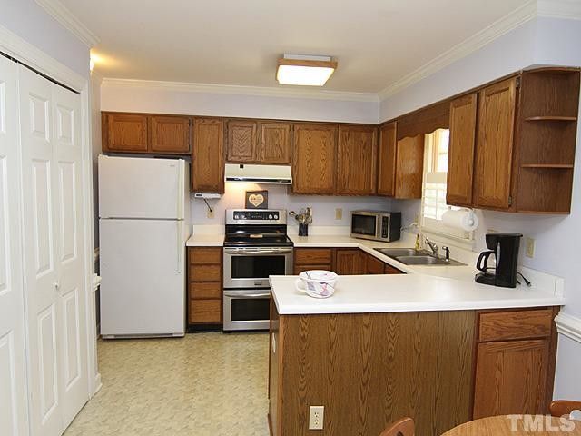 5425 Rhett Dr, Raleigh, NC 27606