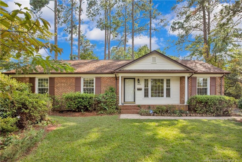 5425 Sandstone Dr, Fayetteville, NC 28311