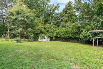 5426 Birch Rd, Fayetteville, NC 28304