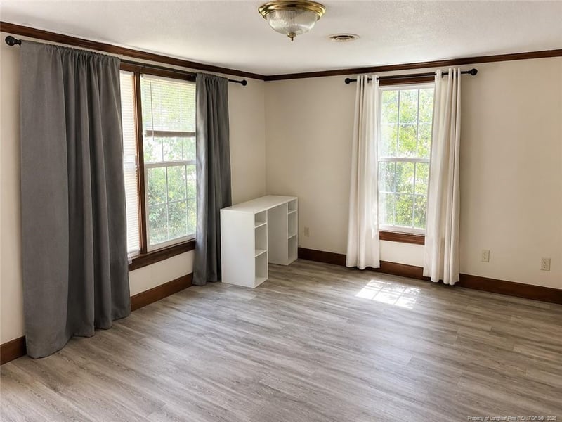 5426 Pinecrest Dr, Hope Mills, NC 28348