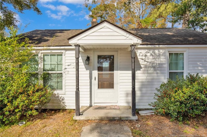 5426 Suncrest Dr, Hope Mills, NC 28348