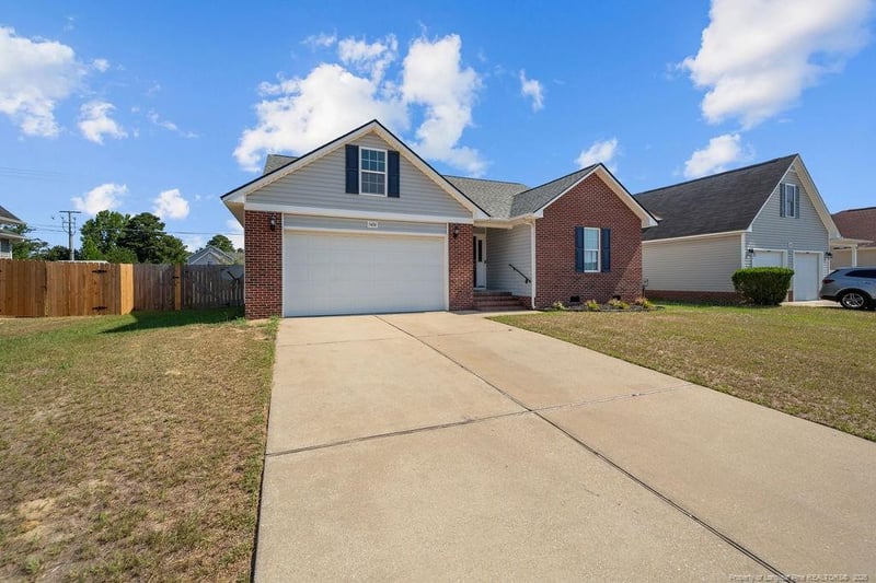 5426 Thackeray Dr, Fayetteville, NC 28306