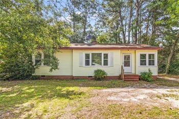 5427 Birch Rd, Fayetteville, NC 28304