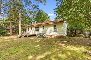 5427 Birch Rd, Fayetteville, NC 28304