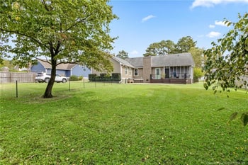 5428 Labrador Dr, Hope Mills, NC 28348