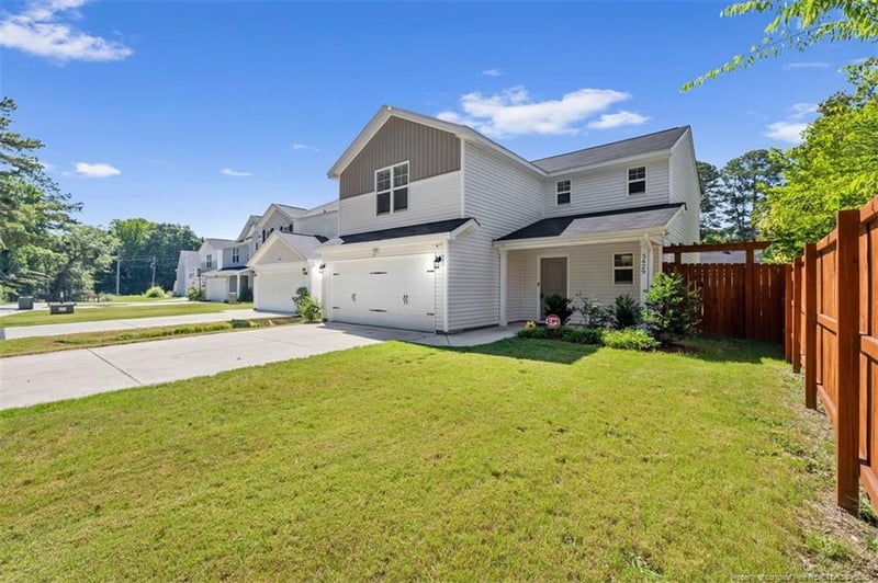 5429 Patterson St, Hope Mills, NC 28348