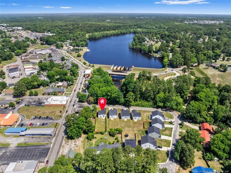5429 Patterson St, Hope Mills, NC 28348