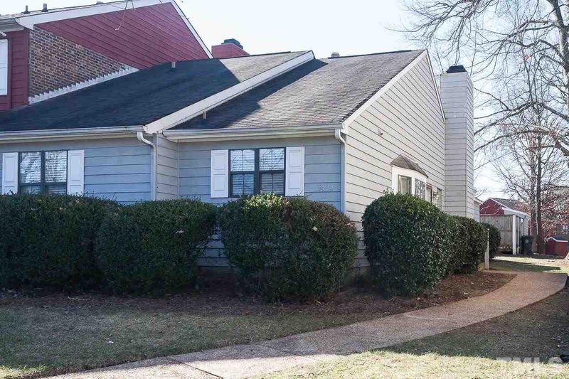 5429 Pine Top Cir, Raleigh, NC 27612