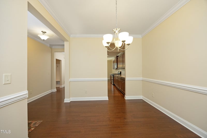 543 Finnbar Dr, Cary, NC 27519