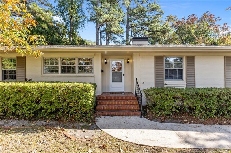 543 Vista Dr, Fayetteville, NC 28305